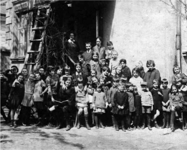 Ученици, четвърти клас от училището В. П. Кузмин, 1930 г.