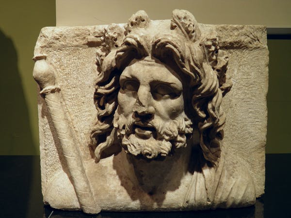 Зевс, главният елински бог, който тъжи заради склонноста на хората сами да си докарват нещастие. Снимка: Carole Raddato/Flickr, CC BY-SA