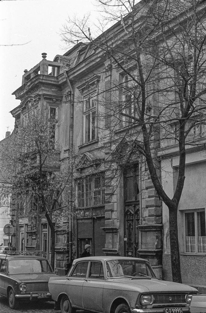 Къщата през 1975-1978 г., документирана от НИПК. Снимка: НАГ София