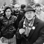 Илия Минев говори на един от първите протести на СДС през 90-те години. Снимка: Георги Георгиев-Джони / prehoda.bg