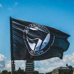 Антифа: "Страхът е част от нашата тактика. Искаме противниците ни да ги е страх да излязат и защитят убежденията си.“