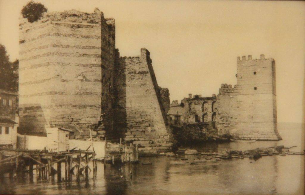 Морските стени на Константинопол.