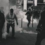 Кадър от протестите на Жълтите жилетки, Париж, 2020 г. Снимка: ev, Unsplash