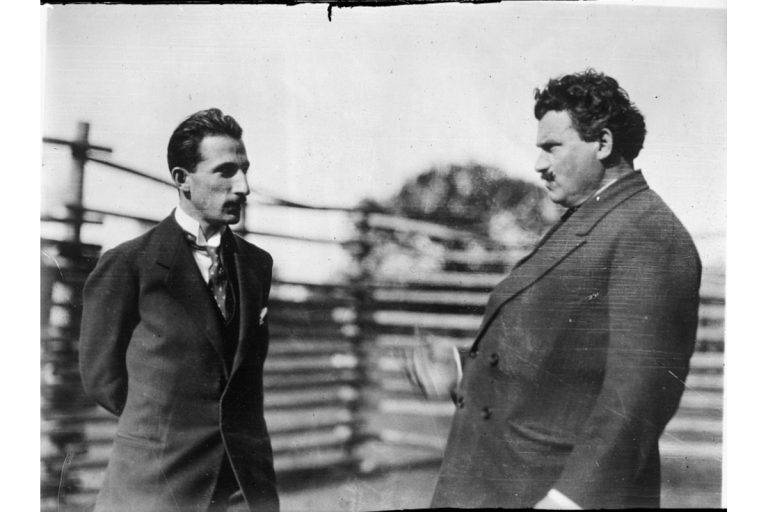 Младият Цар Борис III и Стамболийски. Лятото на 1920 г., в стопанството на двореца Врана до София. (От архива на American National Red Cross, сега в Library of Congress, Вашингтон).