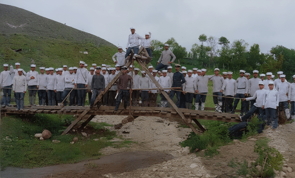 Възстановена с ИИ горна снимка на Илия Ивков и неговите братя по оръжие.