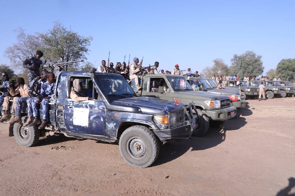 Судански паравоенни и техните пикапи. Снимка: Фейсбук страницата им