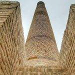 Минарето Хосрогерд е едно от най-добрите и най-добре запазените минарета от епохата на Селджук в Иран, което се издига в открито поле, западно от малкия град Сабзевар, носейки спомена за своя български архитект.