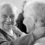 5. Почитай баща си и майка си, за да ти бъде добре и за да живееш дълго на земята. Изход 20:5. Снимка: Artyom Kabajev, Unsplash