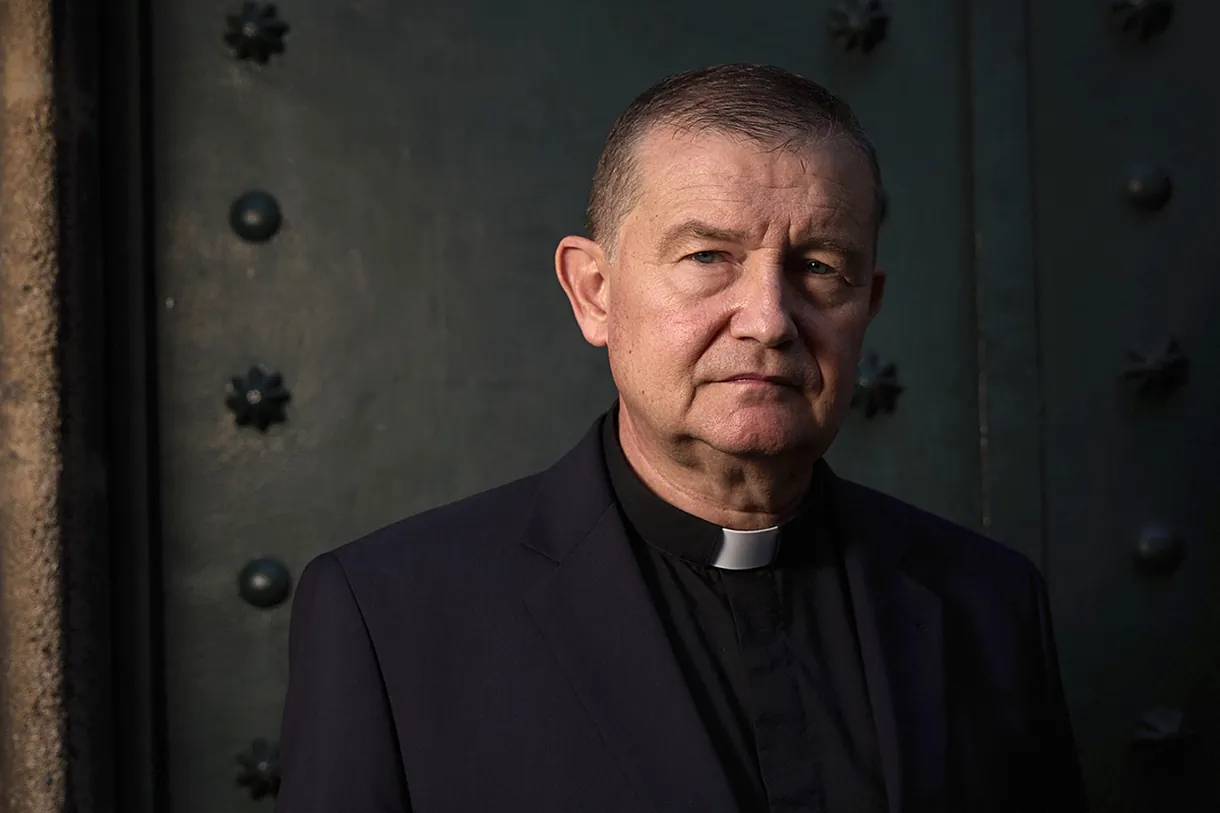 Кустодио Балестер, помощник-свещеник в енорията Сан Себастиан в Бадалона.Снимка: David Ramírez, ARABA PRESS