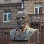 Владимир Ленин, руският комунистически революционер, е казал известната фраза, че „най-добрият начин да се разруши капиталистическата система е да се обезцени валутата“.