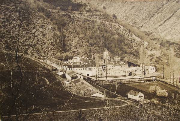 Бачковският манастир през 1930 г. Снимка: Бачковски манастир